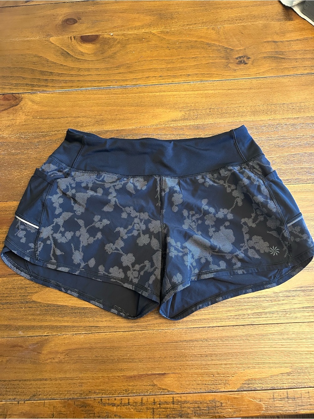 Athleta Black Floral Print Running Shorts Size Small